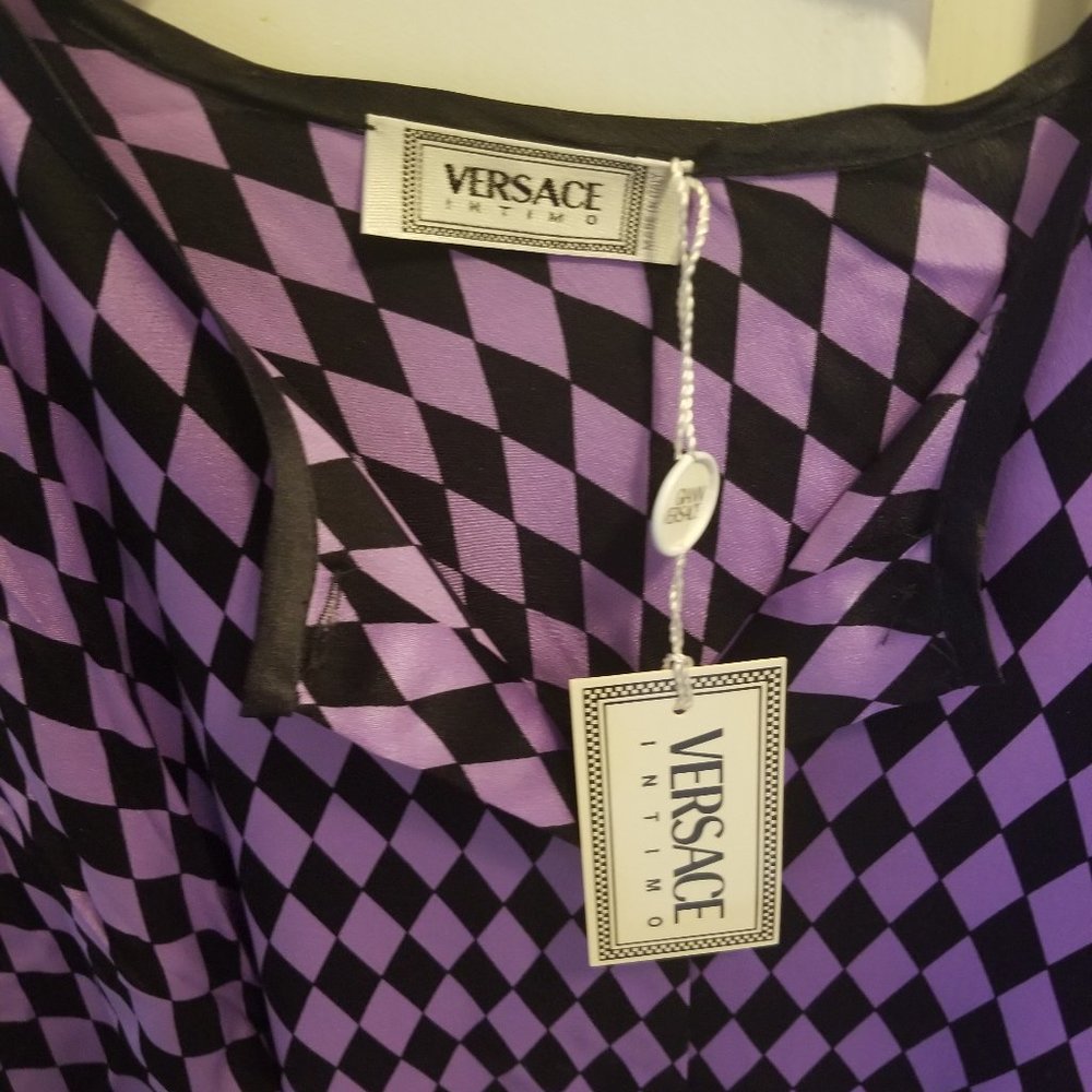 "Slumber in Style: Chic & Comfortable Luxury Pyjamas"